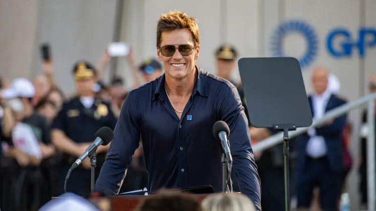 NFL addresses Tom Brady controversy after Raiders owner sat in coaches booth