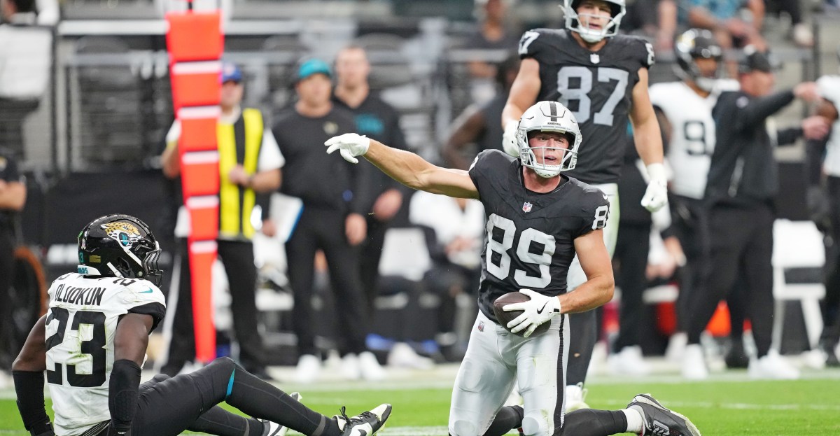 Brock Bowers provides optimism for Raiders in Week 10 NFL Power Rankings